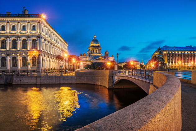 Фото экскурсии - Ночная экскурсия по Петербургу на автобусе и теплоходе с видом на огни города и Неву - 12