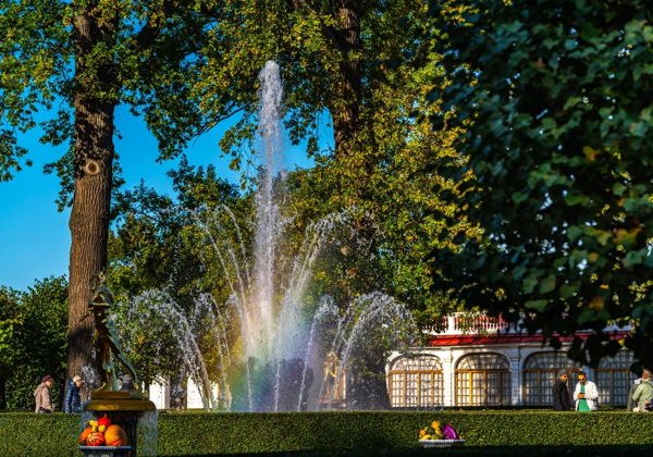 Феерия воды: экскурсия по фонтанам Петергофа - фото 4