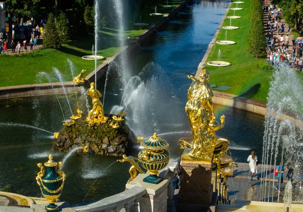 Феерия воды: экскурсия по фонтанам Петергофа
