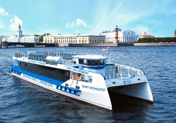 Скоростной катамаран в Кронштадт и обратно