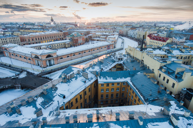 Очень петербургская экскурсия: дворы, парадные + старинная квартира