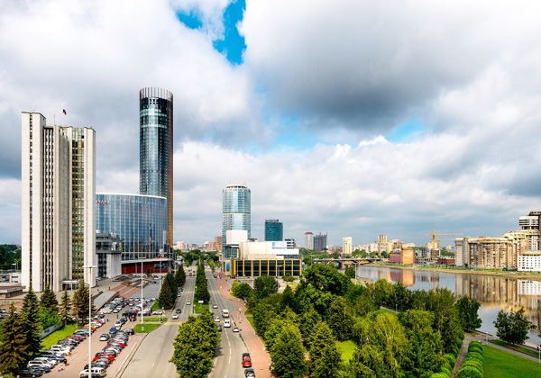 Путешествие по Екатеринбургу с посещением границы Европы и Азии. - фото 2