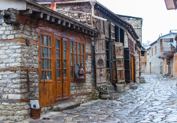 Сказочный город Шемаха, вулканы и горное село мастеров Лагидж