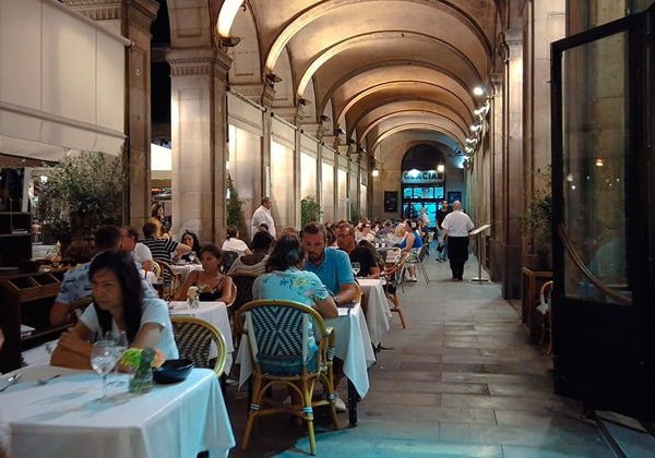 Vino de verano: романтическое кинопутешествие в Барселоне - фото 3