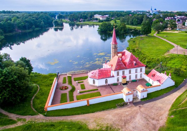 Два замка и дворец Павла Первого