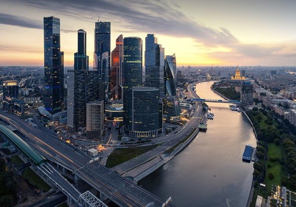 Обзорная экскурсия по Москве на автомобиле