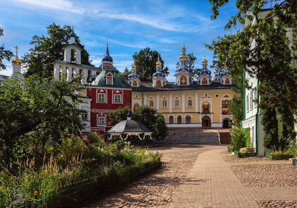 Индивидуальная экскурсия в Псково-Печерский монастырь - фото 4