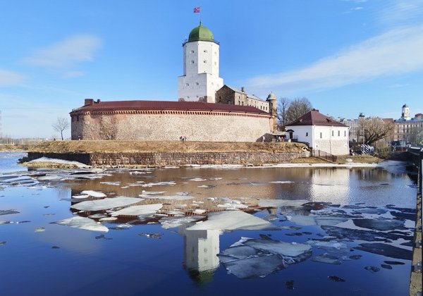 Город