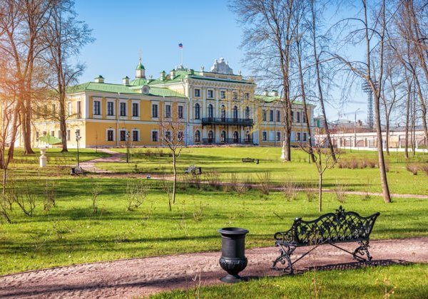 Казарма «Париж», Белая Троица и Тверской кремль - фото 1