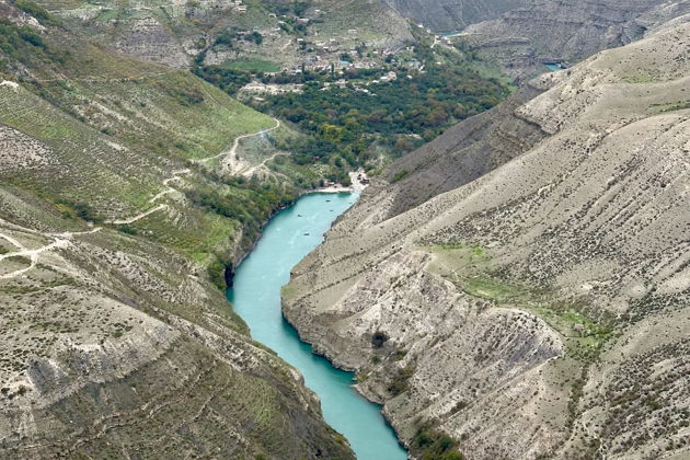 Фото экскурсии - Путешествие к орлиным высотам: Сулакский каньон, пещеры Нохъо и бархан Сарыкум - 10