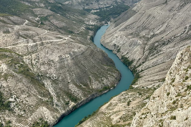 Фото экскурсии - Путешествие к орлиным высотам: Сулакский каньон, пещеры Нохъо и бархан Сарыкум - 12