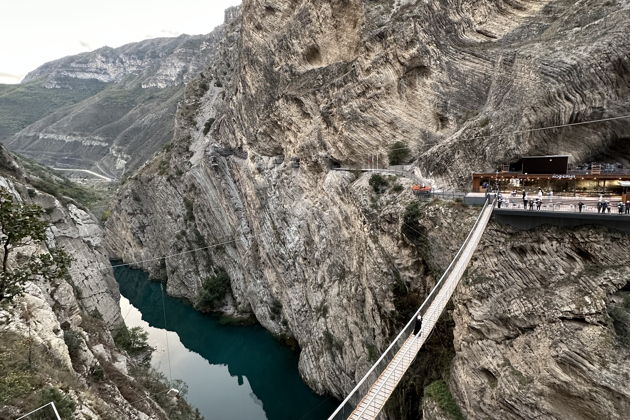 Фото экскурсии - Путешествие к орлиным высотам: Сулакский каньон, пещеры Нохъо и бархан Сарыкум - 8