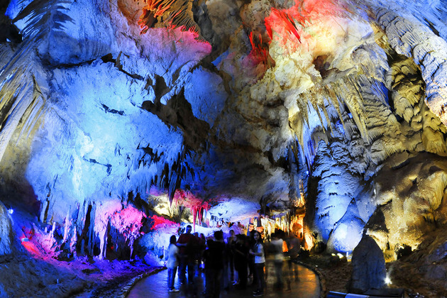 Фото - экскурсия: Однодневное путешествие в каньон Мартвили и невероятную пещеру Прометея