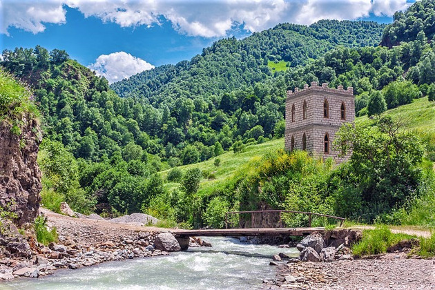 Экскурсия из Кисловодска в Долину Нарзанов