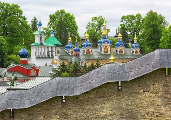 Автобусная экскурсия в Печоры и Изборск с выездом из Пскова