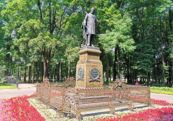 Взгляд через века. С посещением музея в Громовой башне и Успенского собора. - фото 1
