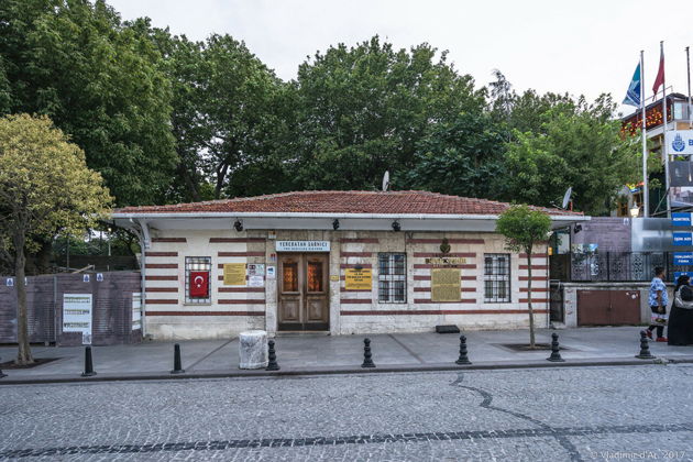 Фото экскурсии - Загадки подземного дворца - входной билет в Цистерну Базилика - 4