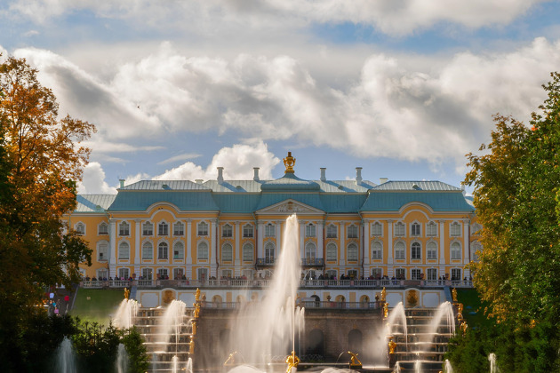 Фото - экскурсия: Автобусная экскурсия в Петергоф: роскошные залы Большого дворца