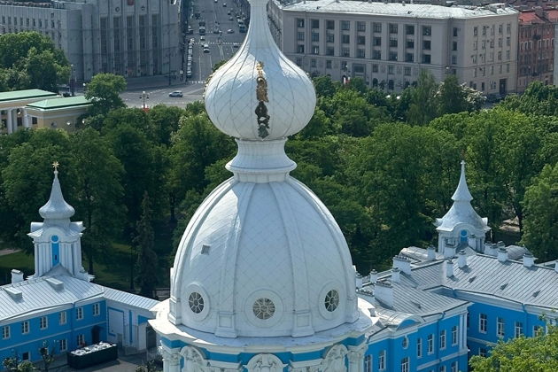 «Небо на земле» — архитектура Смольного собора-2