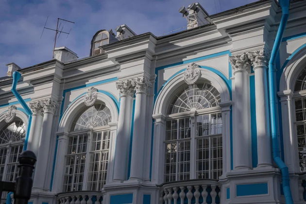 Фото экскурсии - Воплощение небесной красоты в архитектуре Смольного монастыря и его сада - 5