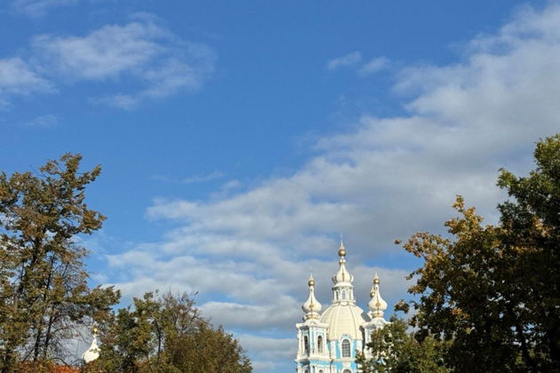 Фото экскурсии - Воплощение небесной красоты в архитектуре Смольного монастыря и его сада - 9