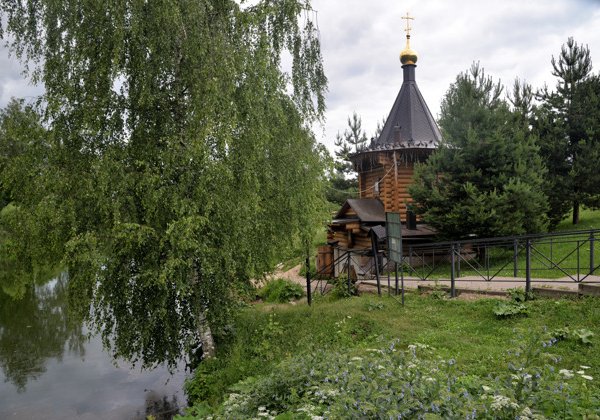 Святые источники и водоемы в окрестностях Лавры