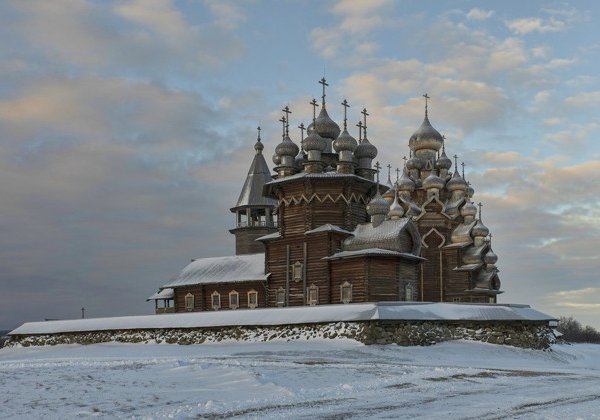 Кижи — снег и лед