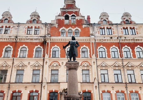 День в Выборге: обзорная экскурсия по городу и парку Монрепо - фото 3