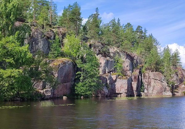 Водная прогулка на катере вдоль побережья  парка Монрепо - фото 3