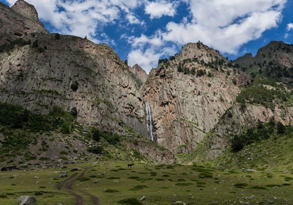 «‎Город мёртвых»‎ и водопады Чегемского ущелья - фото 3