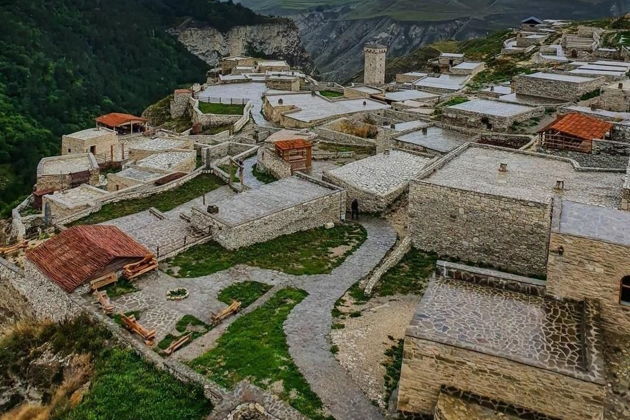 Фото экскурсии - Групповая экскурсия к высокогорному озеру Кезеной-Ам с посещением двух мечетей, родника и города Хой - 9