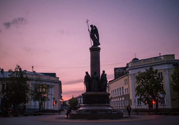 Вечерняя прогулка по Бресту в сборной группе