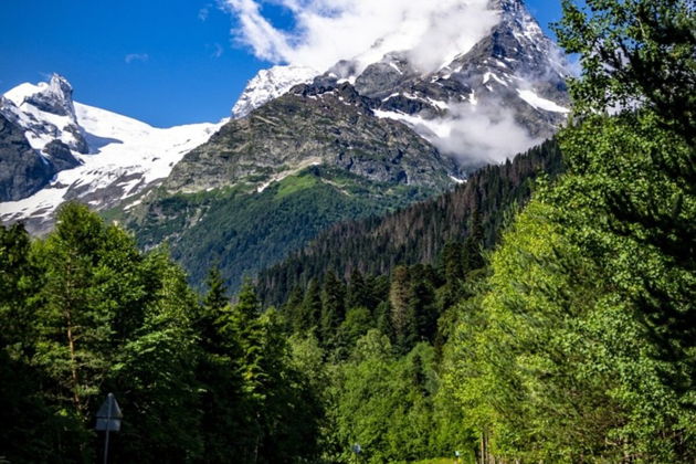 Фото экскурсии - Домбай - райский уголок в малой группе: Гумбаши, Сырные пещеры и Шоанинский храм - 8