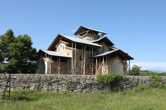 Фото экскурсии - Экскурсия по историческим памятникам Гагры и села Каманы с трансфером к реке Псоу - 7