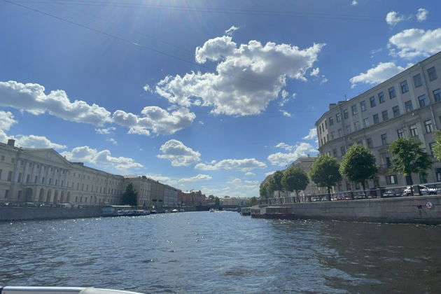 Утро на катере —  водная экскурсия по Петербургу-1