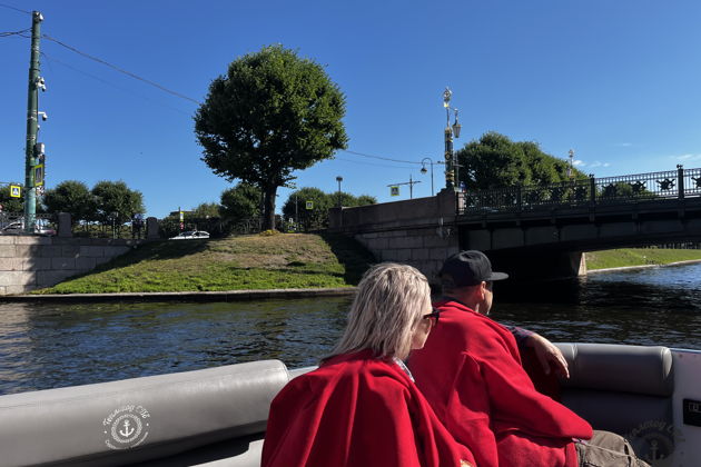 Утро на катере —  водная экскурсия по Петербургу-3