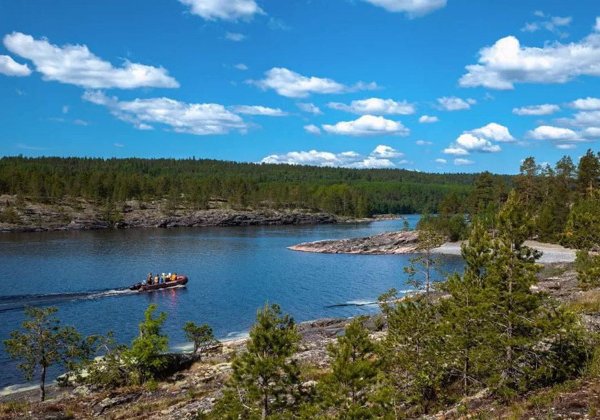 Прогулка на арктической лодке по Ладожским шхерам