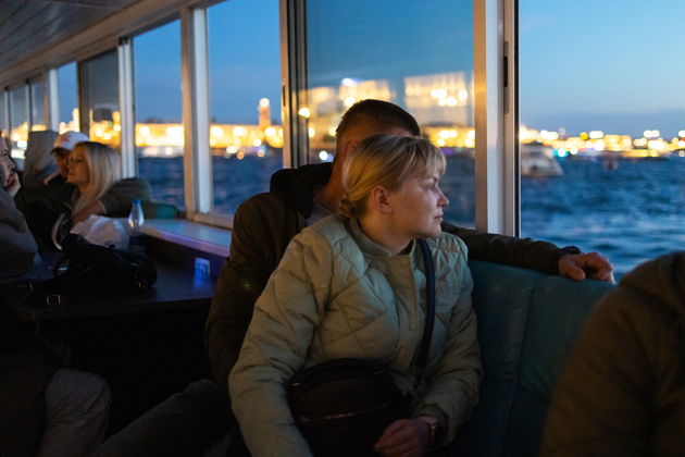 Фото экскурсии - Ночная экскурсия по рекам и каналам Петербурга с разводными мостами - 11