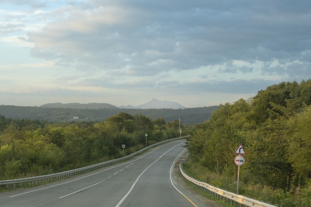Фото - экскурсия: Открыть Сахалин: Охотское море, японские тории и бухта Тихая (до 8 гостей)