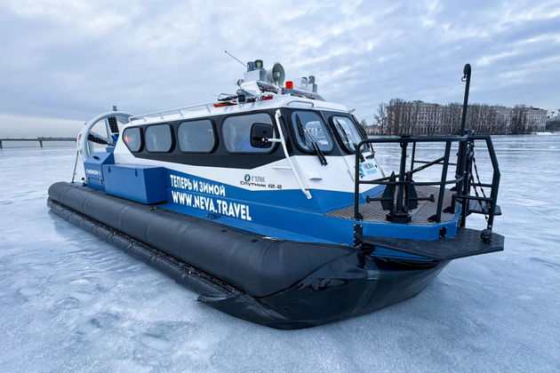 Зимний Петербург: Катание на воздушной подушке -2