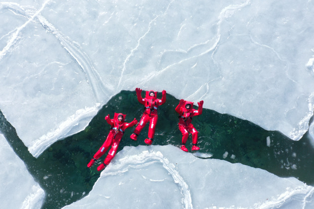 Фото - экскурсия: Погружение в ледяную воду Арктики в небольшой группе