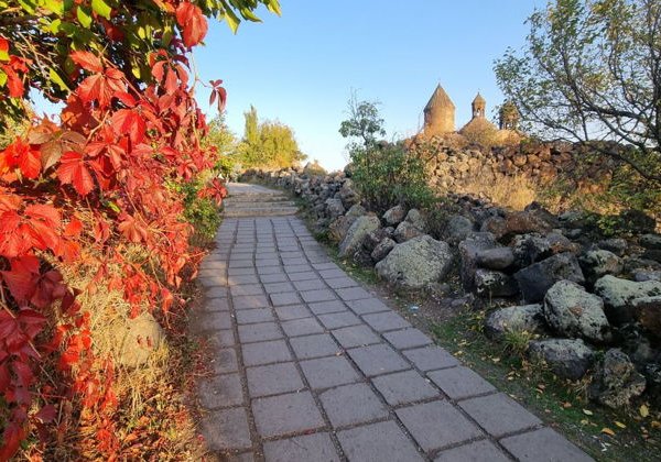 Аллея армянского алфавита и монастырь Сагмосаванк с дегустациями - фото 1