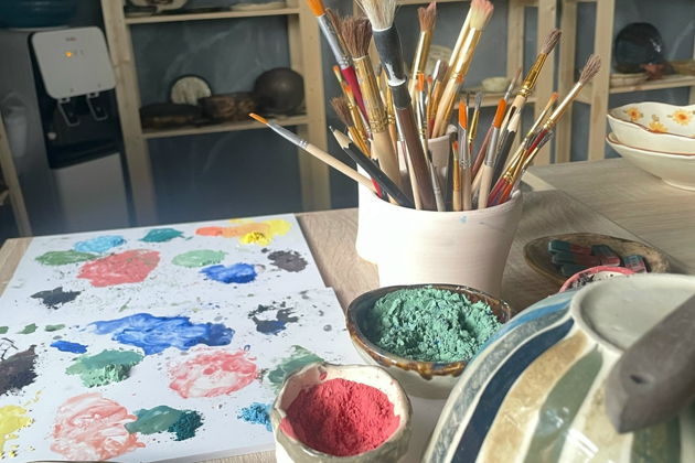 Фото экскурсии - Мастер-класс по росписи уникальной керамики - 6