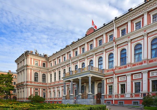 В духе императорской России: Николаевский дворец - фото 1