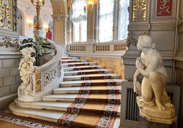 В духе императорской России: Владимирский дворец (Дом Ученых) - фото 3
