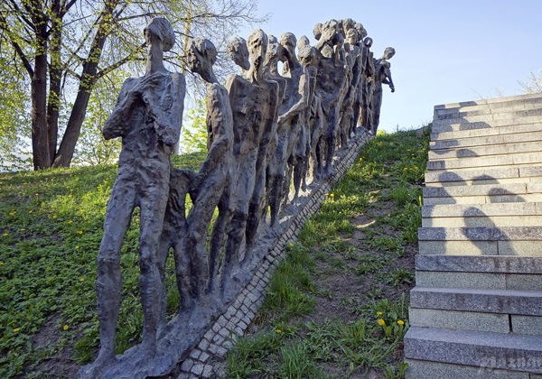 Героический Минск: в память о войне - фото 2