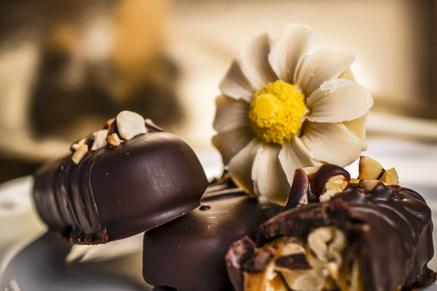 Фото - экскурсия: Создаем карамельные батончики на мастер-классе