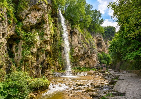 3 в 1 из Кисловодска: гора Кольцо + Медовые водопады + термальные источники - фото 1