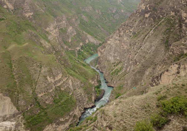 Сулакский каньон, Бархан Сарыкум и пещеры Нохъо из Избербаша