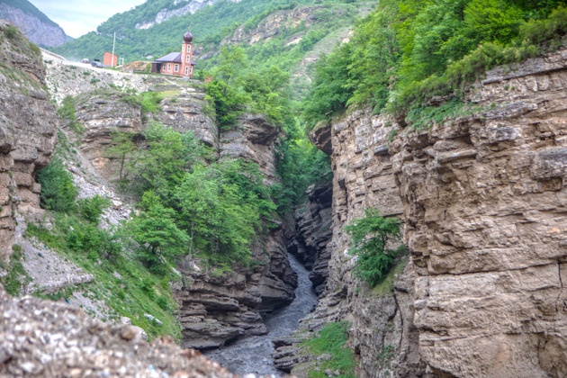 Восхождение над облаками: Аргунское ущелье и село Ведучи